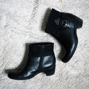 Clarks Ingalls Nile Black Leather Booties